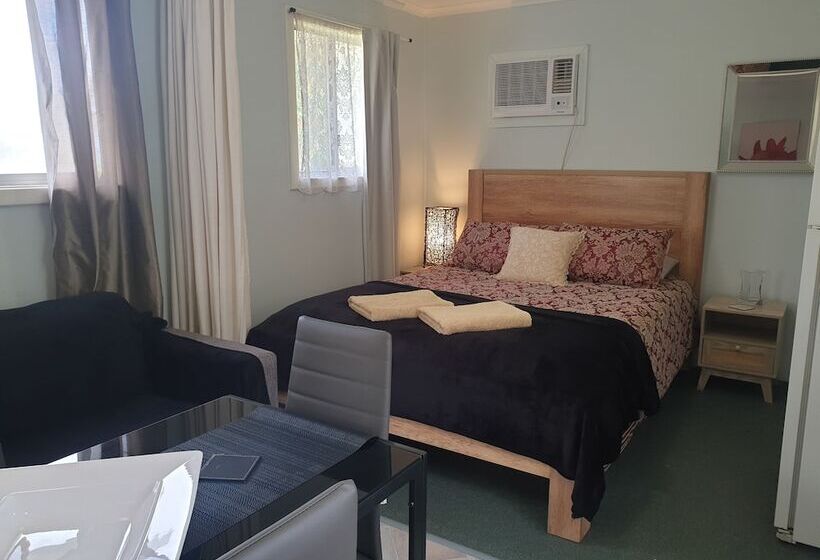 Kingscote Tourist Park And Family Units