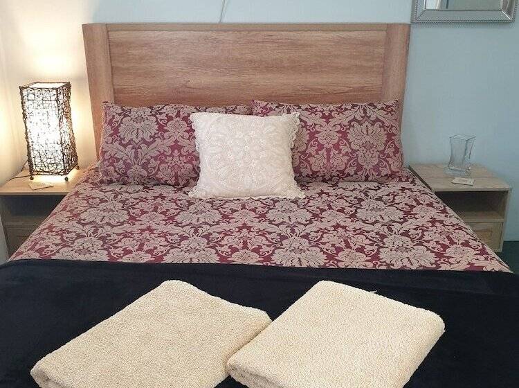 Kingscote Tourist Park And Family Units