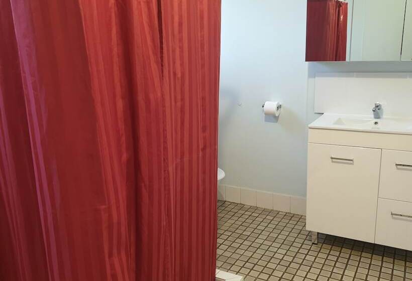 Kingscote Tourist Park And Family Units