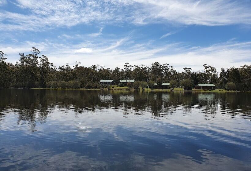 Lake Yalleena Nature Retreat