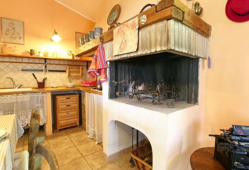 Modern Cottage In Graffignano Italy With Swimming Pool