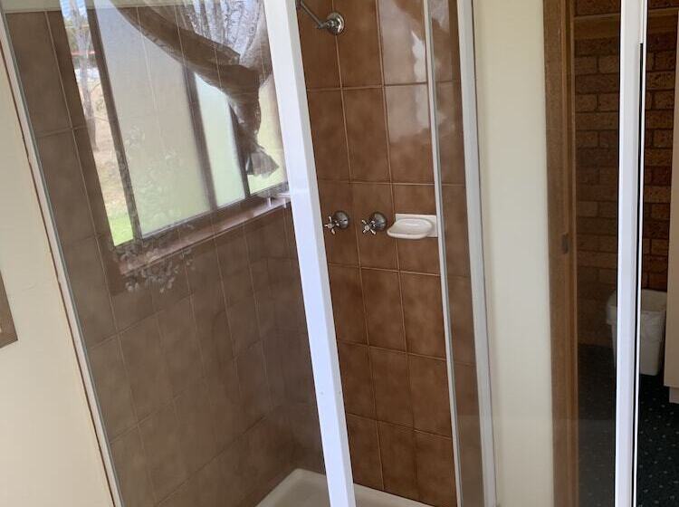 모텔 Newell Motor Inn Narrandera