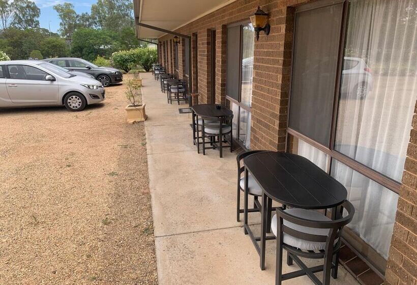 מוטל Newell Motor Inn Narrandera