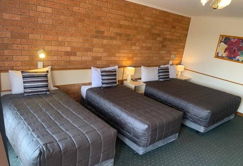 מוטל Newell Motor Inn Narrandera