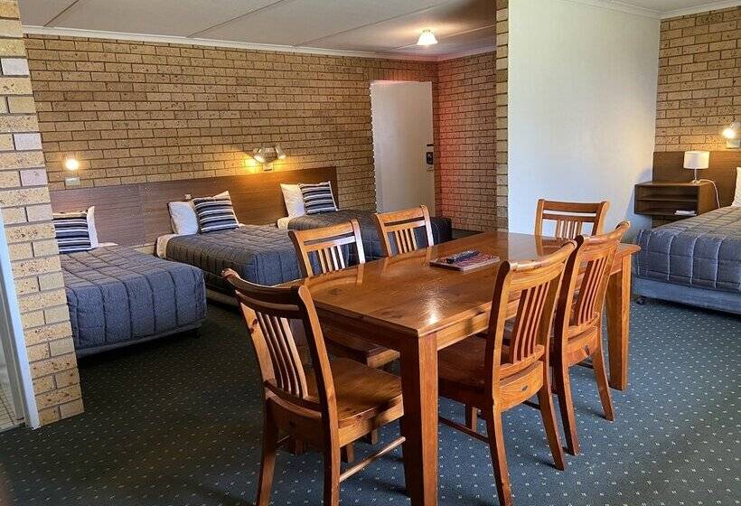 모텔 Newell Motor Inn Narrandera