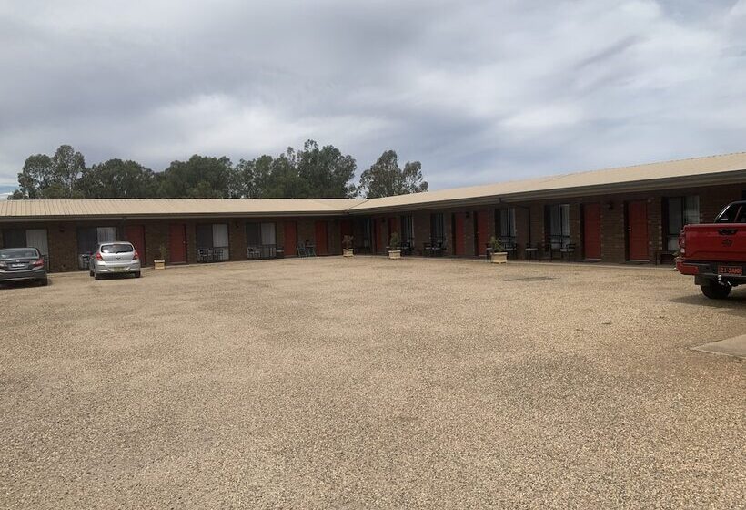 מוטל Newell Motor Inn Narrandera