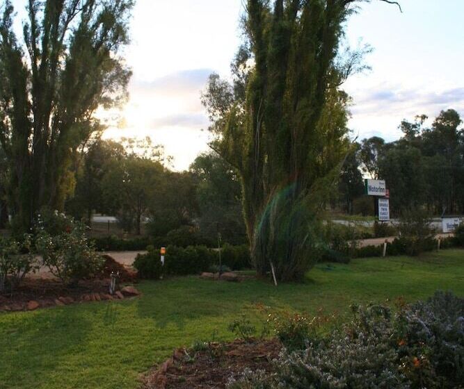 מוטל Newell Motor Inn Narrandera