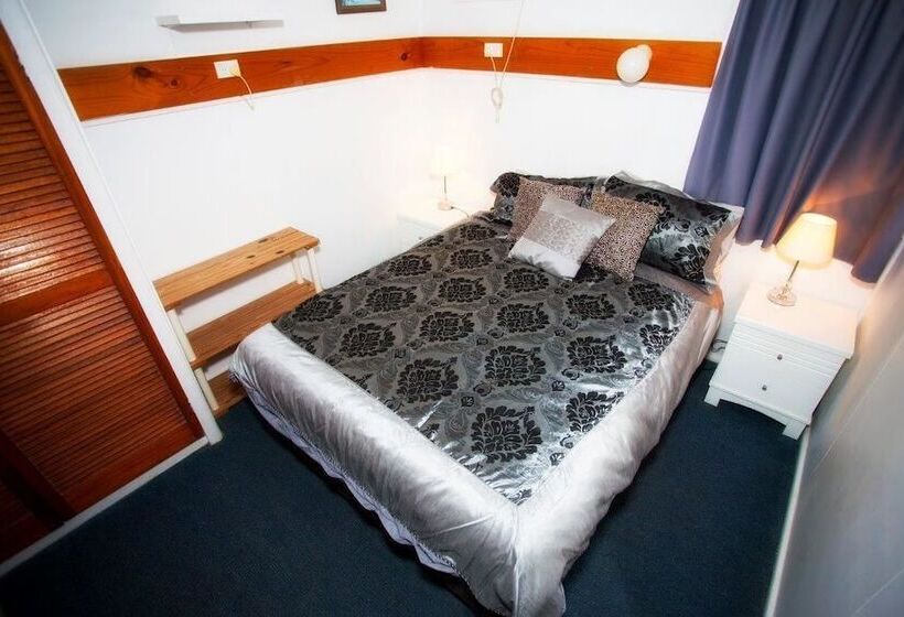 מוטל Seaspray Waterfront Holiday Units