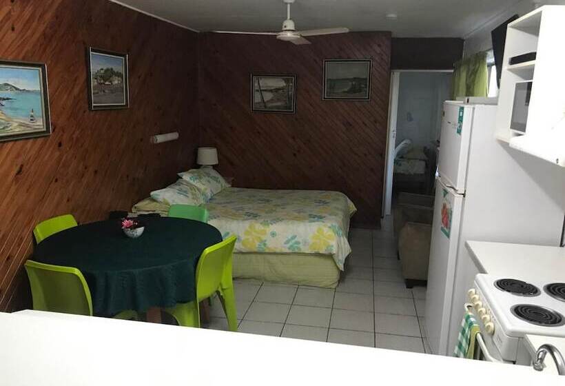 מוטל Seaspray Waterfront Holiday Units