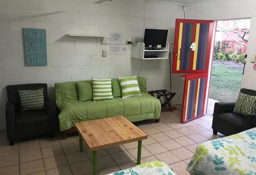 מוטל Seaspray Waterfront Holiday Units