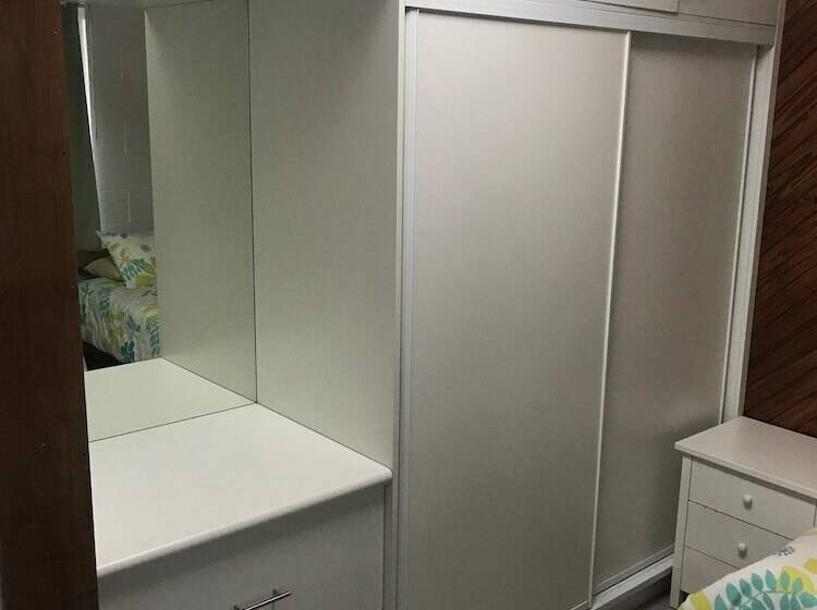 מוטל Seaspray Waterfront Holiday Units