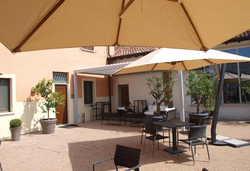 Ostello Breda   Hostel