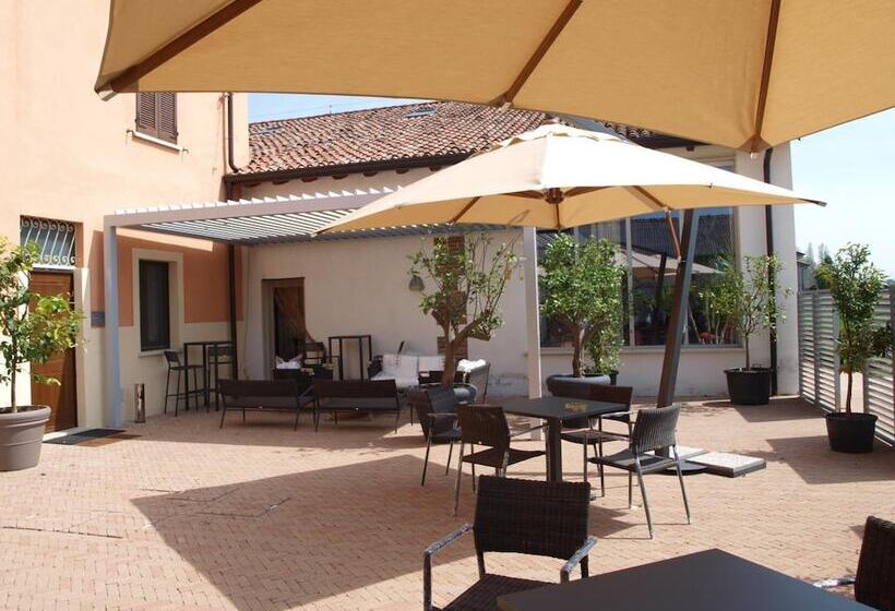 Ostello Breda   Hostel