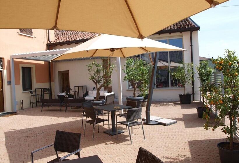 Ostello Breda   Hostel