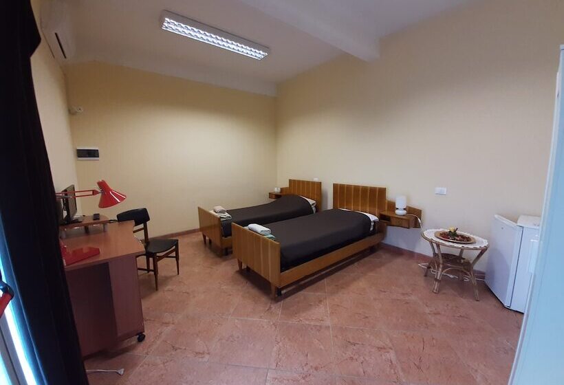 Ostello Breda   Hostel