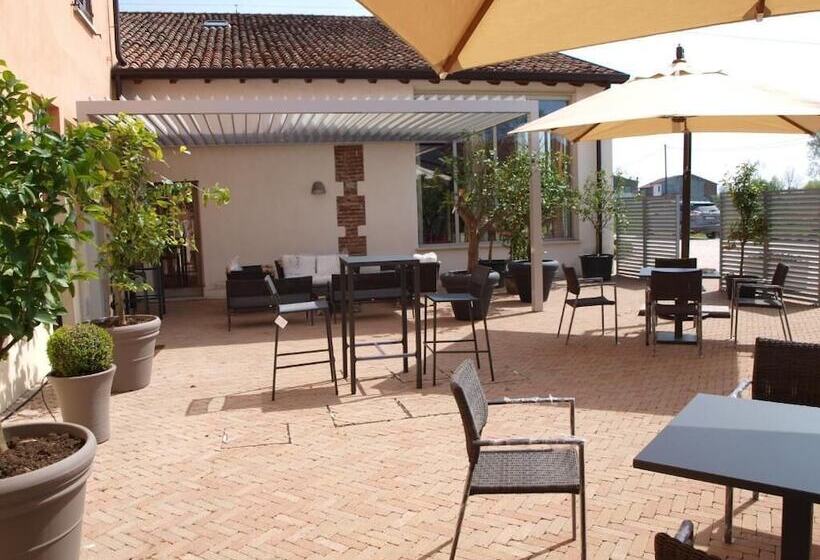 Ostello Breda   Hostel