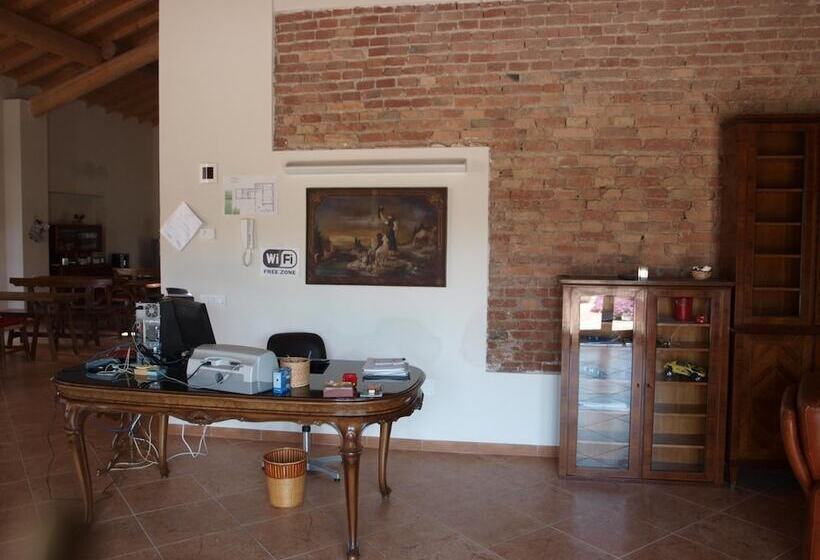 Ostello Breda   Hostel