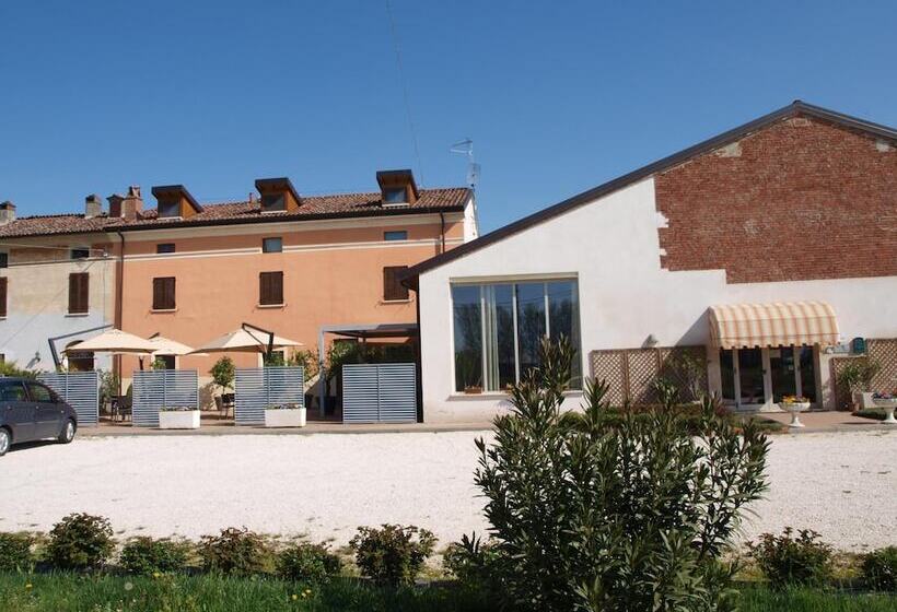 Ostello Breda   Hostel