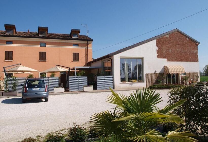 Ostello Breda   Hostel