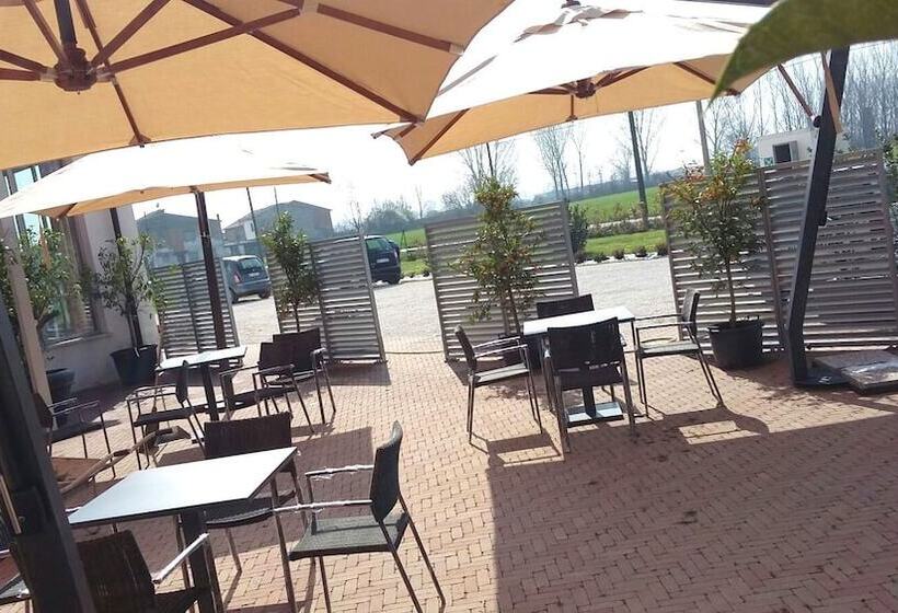 Ostello Breda   Hostel