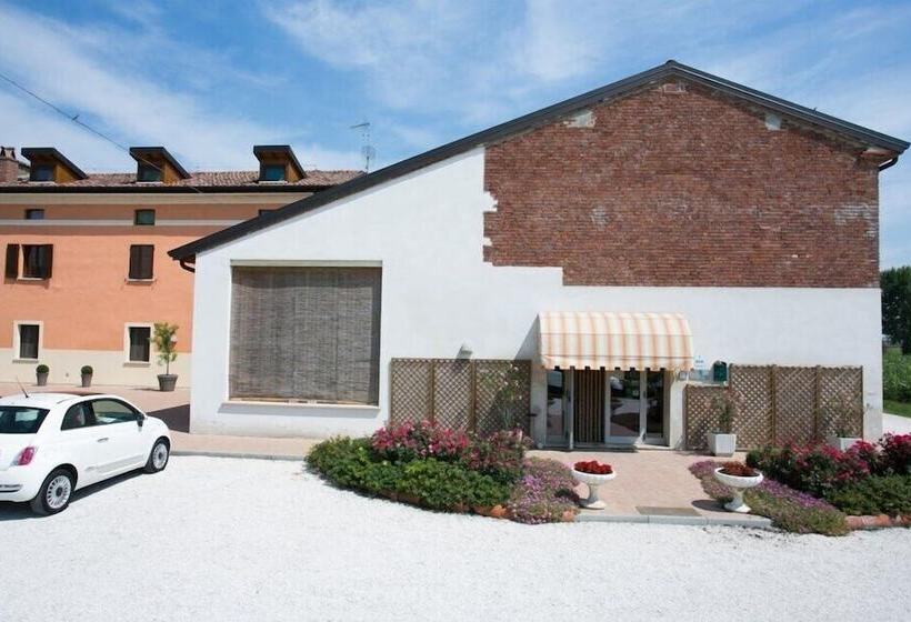 Ostello Breda   Hostel