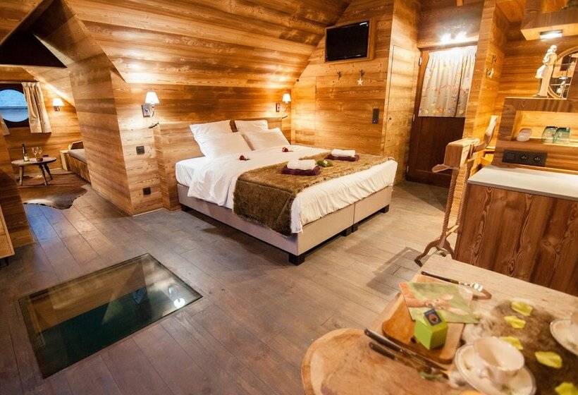 פנסיון Aqualodge