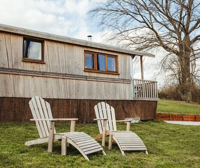 פנסיון Aqualodge