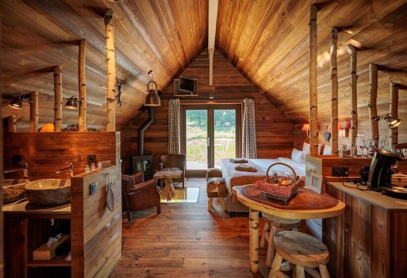 פנסיון Aqualodge