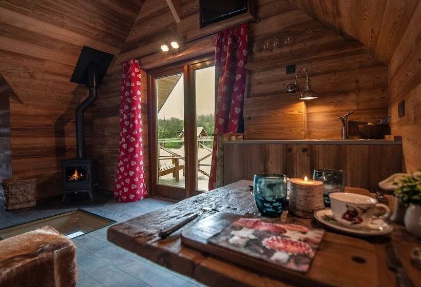 פנסיון Aqualodge