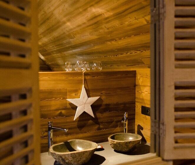 פנסיון Aqualodge