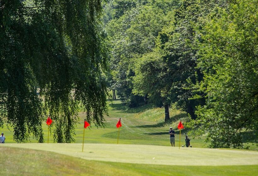 بنسيون Café De La Place