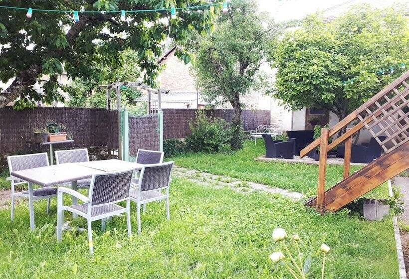 بنسيون Café De La Place