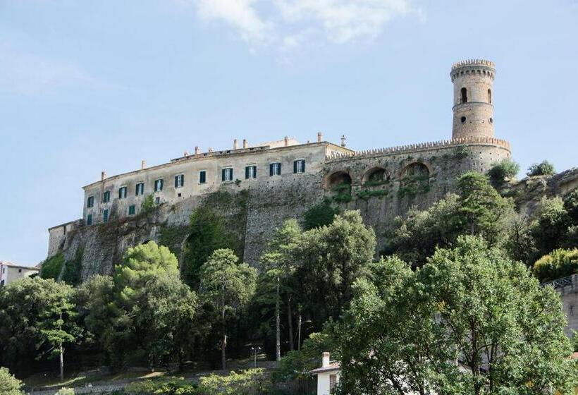 بنسيون Castello Di Caccuri Suites