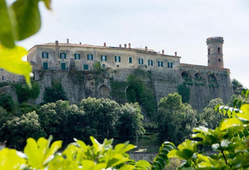 بنسيون Castello Di Caccuri Suites