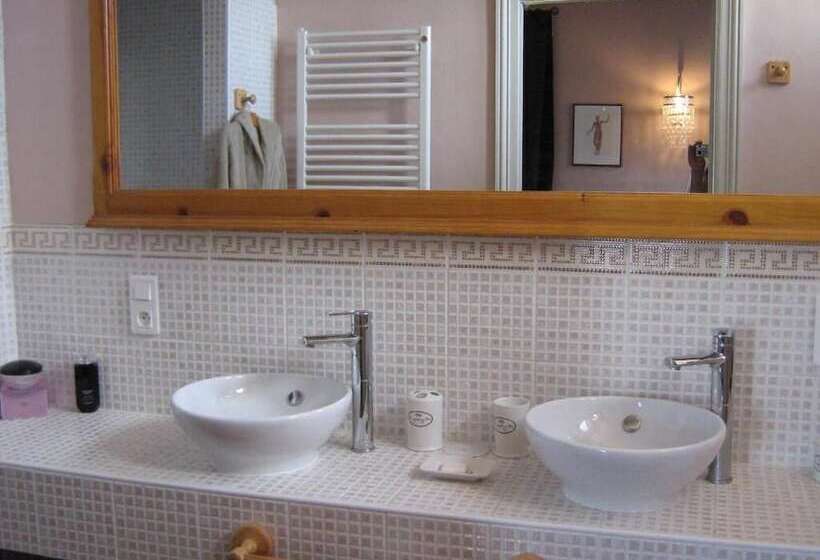 Пансион Château Coquelicot