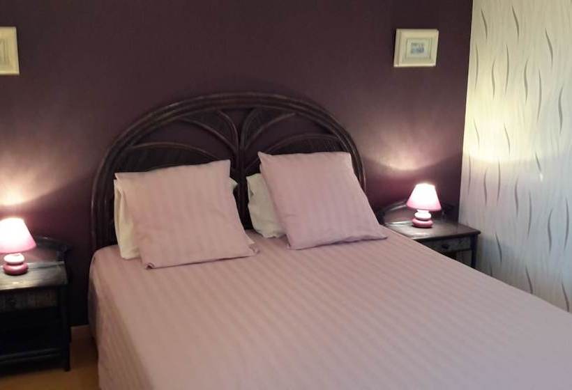 بنسيون Domaine De La Petite Salamandre