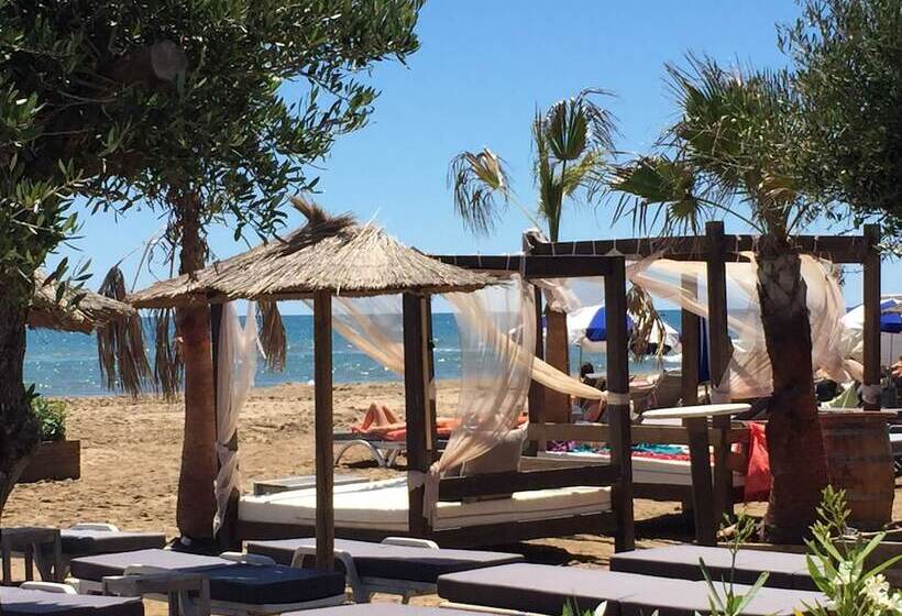 بنسيون Domaine Du Griffon