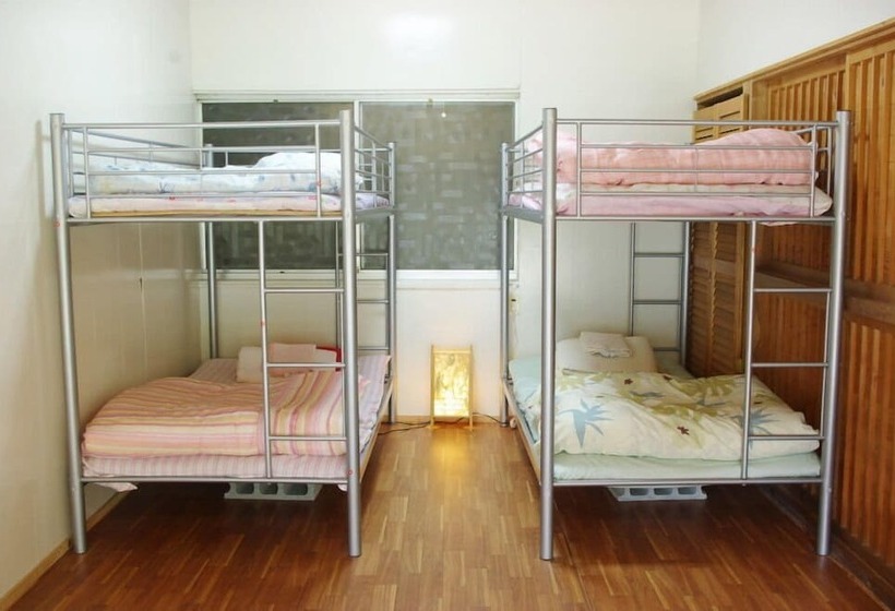 פנסיון Happy Guest House