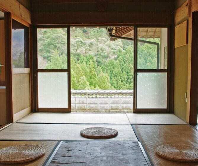 פנסיון Happy Guest House