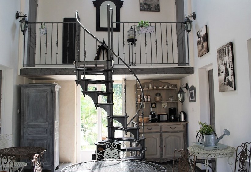 פנסיון La Grange De La Guesle