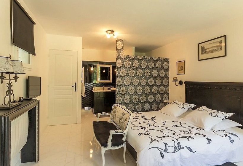 بنسيون La Grange De La Guesle