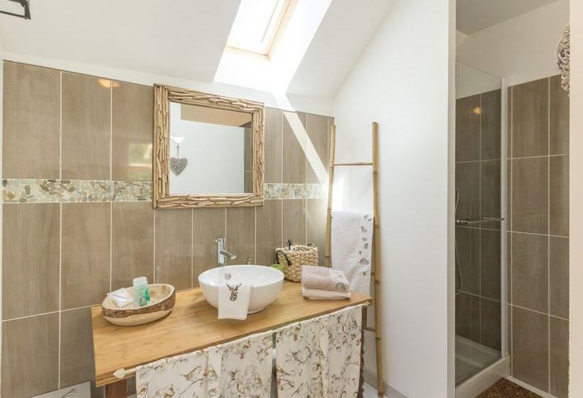 بنسيون La Grange De La Guesle