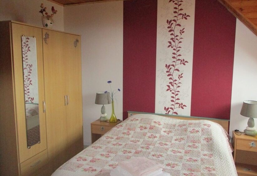 بنسيون La Maison Fleurie