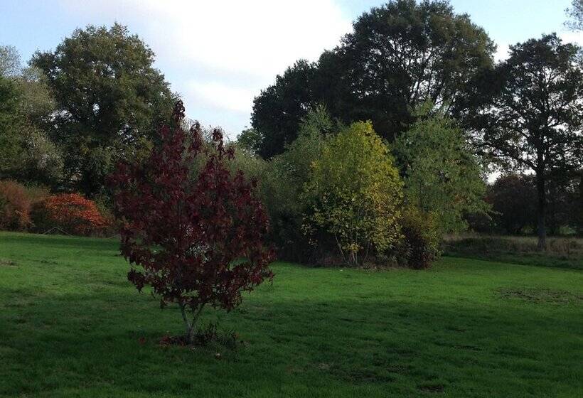 پانسیون Le Champ Bouchon