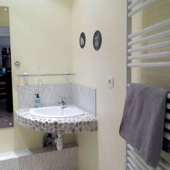 پانسیون Le Champ Bouchon