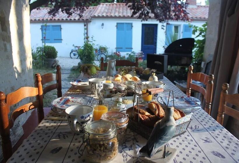 بنسيون Le Clos Du Marais