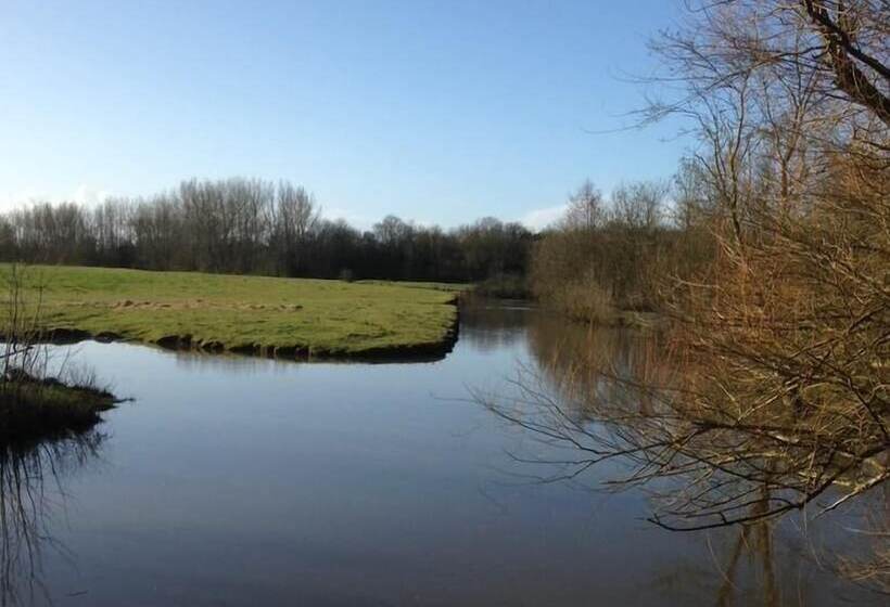 بنسيون Le Clos Du Marais