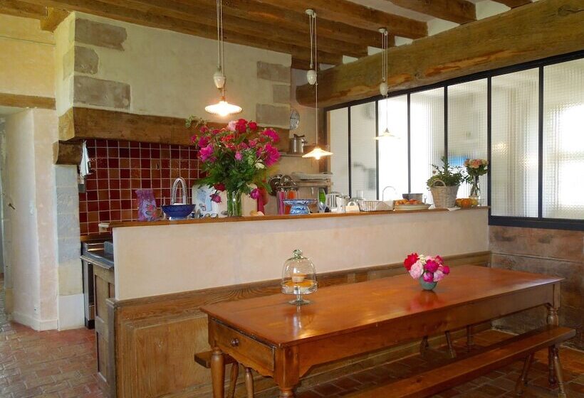 פנסיון Le Presbytère Du Vigneau