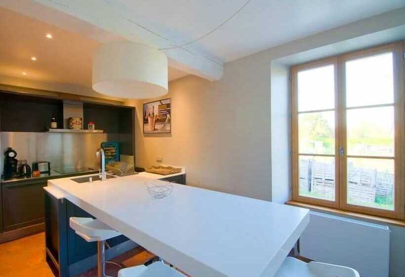 פנסיון Les Temps Perdus