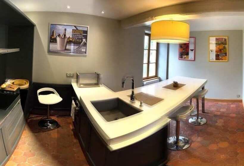 פנסיון Les Temps Perdus